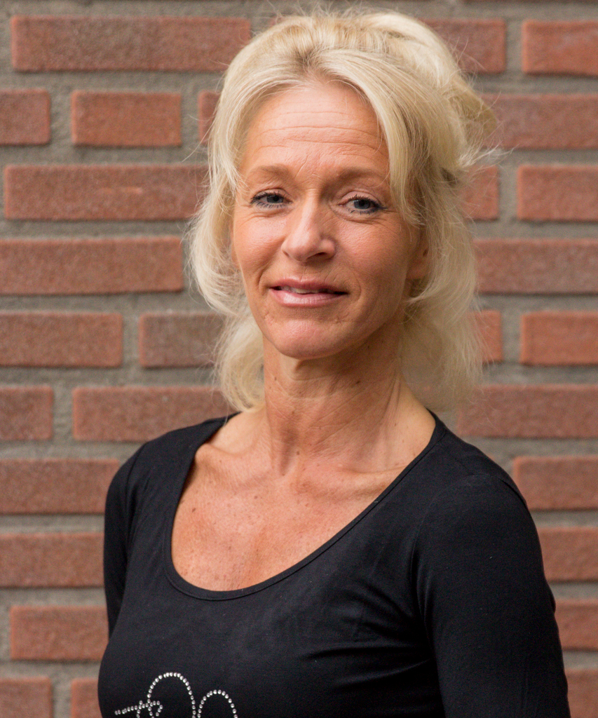 Erna - Kapper bij Knipsaloon Sandra Woerden