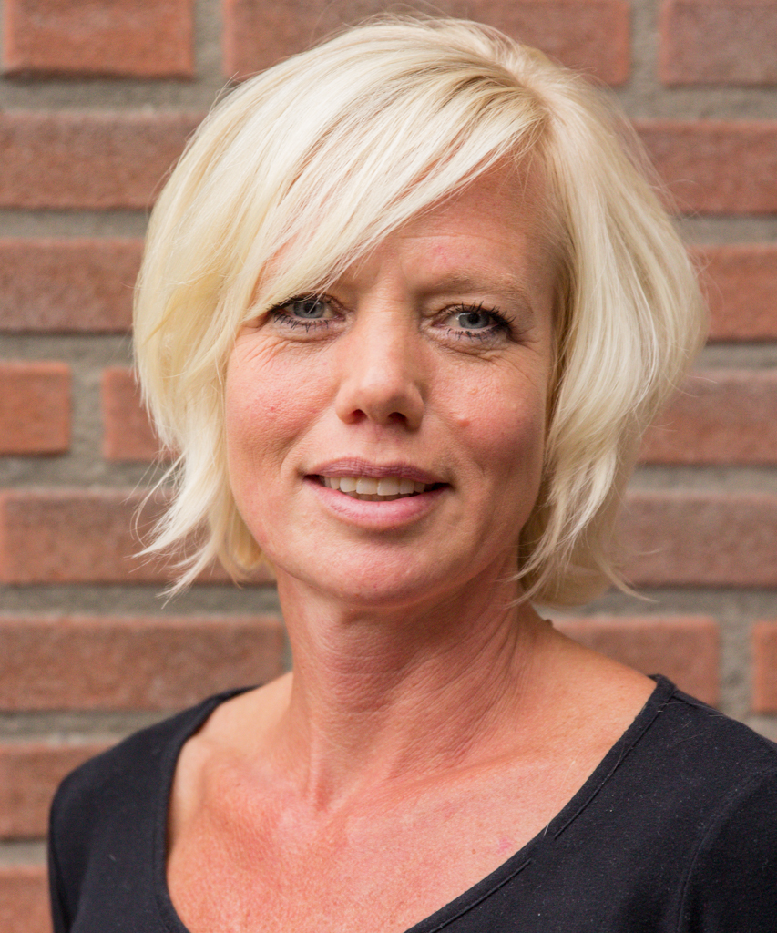 Sandra - Kapper bij Knipsaloon Sandra Woerden